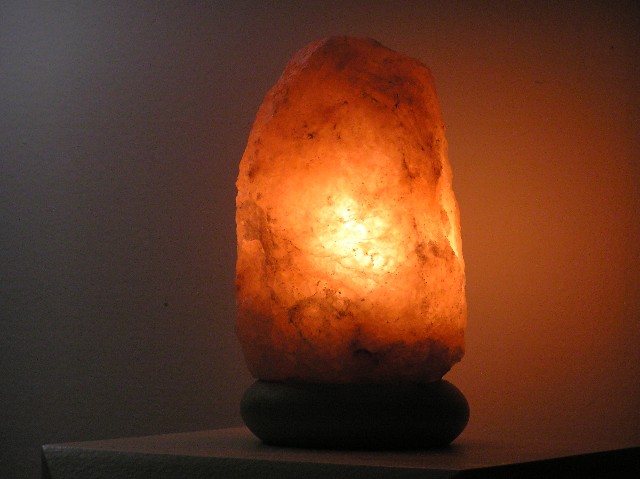Lampe en cristal de sel de Pologne - lampe en cristal de sel